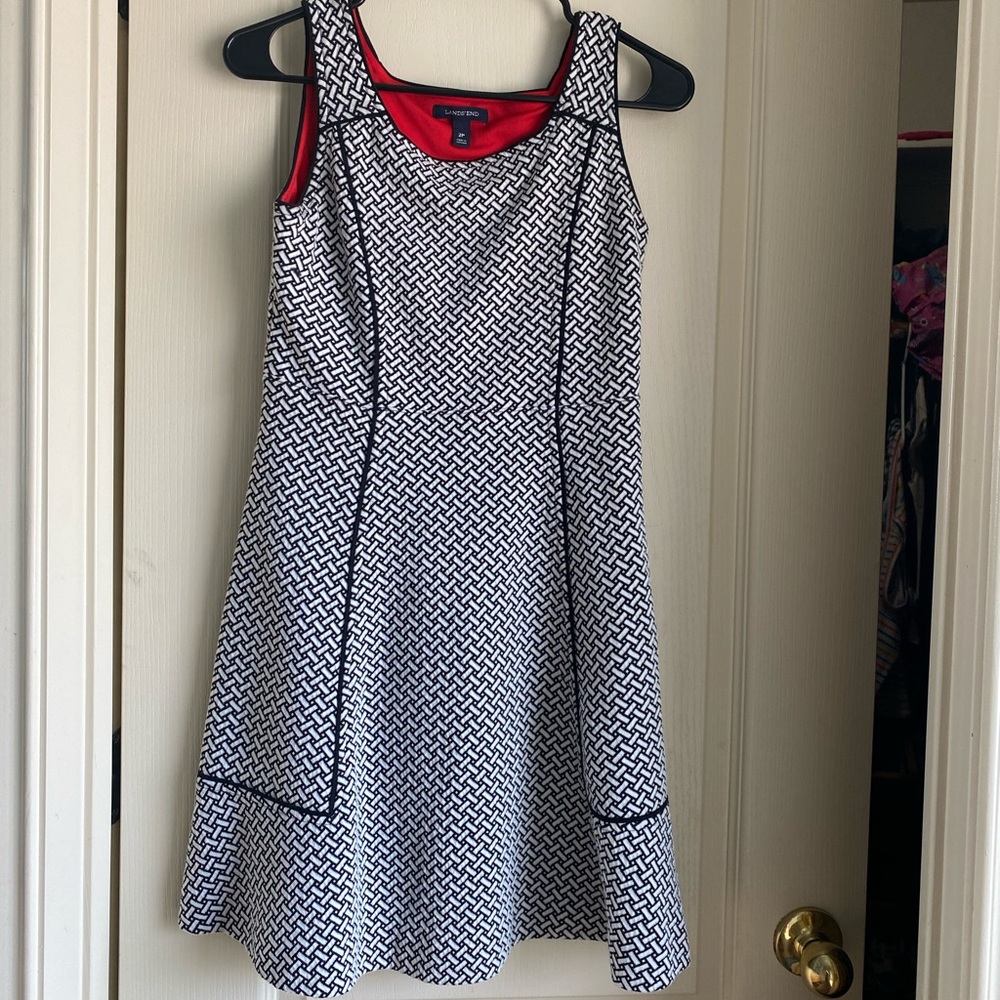 2p black and white Lands End midi dress.